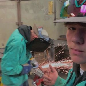 Meet your Posher, Carl